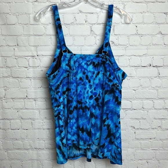 Trimshaper Cara Tankini Top in Blue and Black Print - Picture 6 of 12